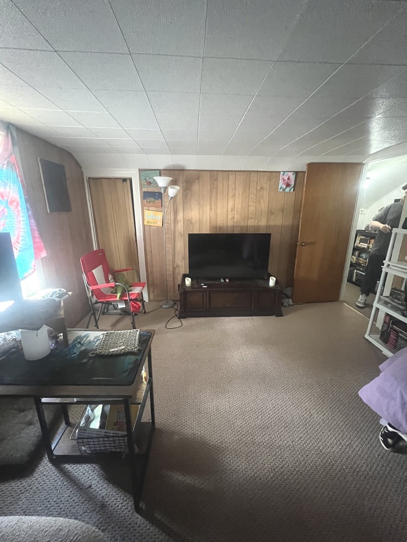 416 W WASHINGTON Street