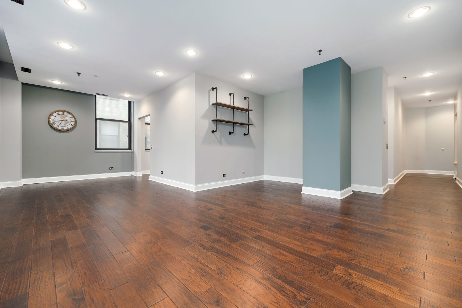 640 S Federal Street 708