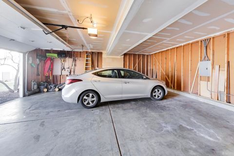 Tiny photo for 2014 Aspen Drive, Woodstock, IL 60098 (MLS # 12590074)