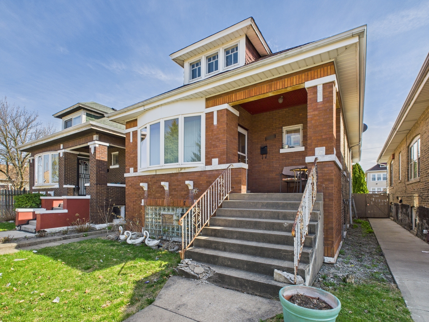 3109 W 53rd Place