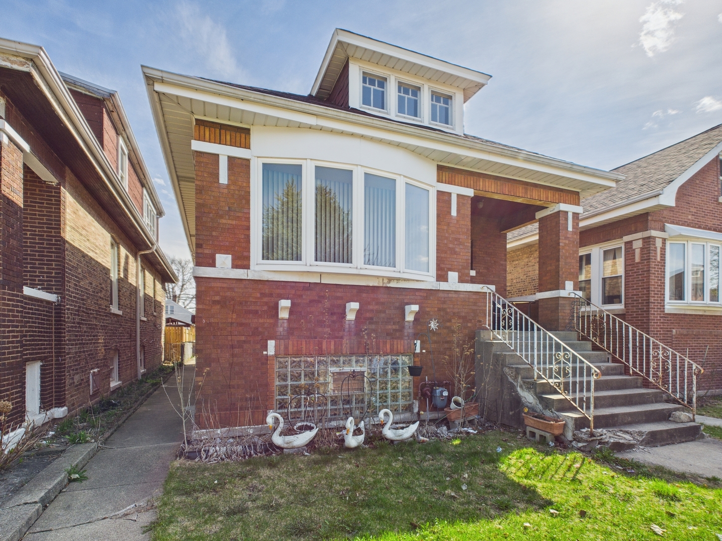 3109 W 53rd Place