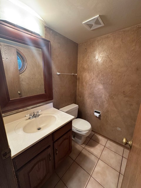 Tiny photo for 33 Buchanan Lane, Streamwood, IL 60107 (MLS # 12774699)