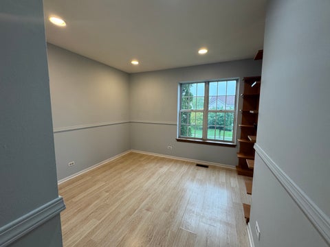 Tiny photo for 33 Buchanan Lane, Streamwood, IL 60107 (MLS # 12774699)