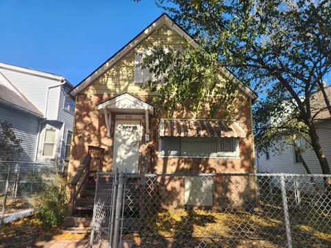 Photo of 310 W 108th Place, Chicago, IL 60628 (MLS # 12511468)