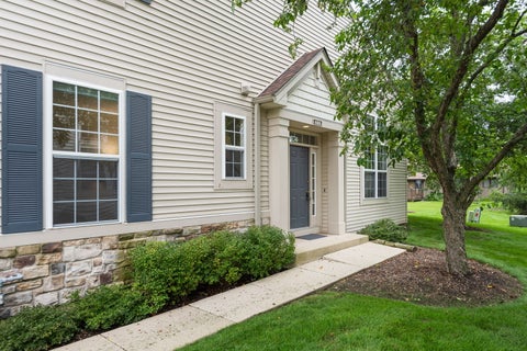 Tiny photo for 828 Amelia Court, Grayslake, IL 60030 (MLS # 12722644)