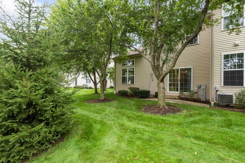 Tiny photo for 828 Amelia Court, Grayslake, IL 60030 (MLS # 12722644)