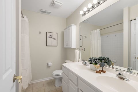 Tiny photo for 828 Amelia Court, Grayslake, IL 60030 (MLS # 12722644)