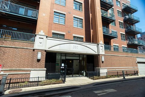 330 N Clinton Street 508 Chicago IL 60661