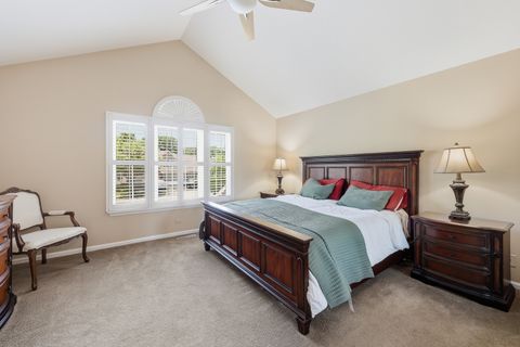 Tiny photo for 702 Clover Hill Court, Elk Grove Village, IL 60007 (MLS # 12669048)