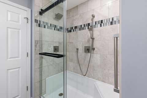Tiny photo for 702 Clover Hill Court, Elk Grove Village, IL 60007 (MLS # 12669048)