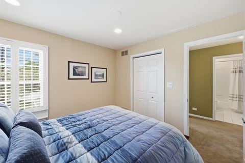Tiny photo for 702 Clover Hill Court, Elk Grove Village, IL 60007 (MLS # 12669048)
