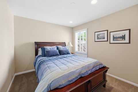 Tiny photo for 702 Clover Hill Court, Elk Grove Village, IL 60007 (MLS # 12669048)