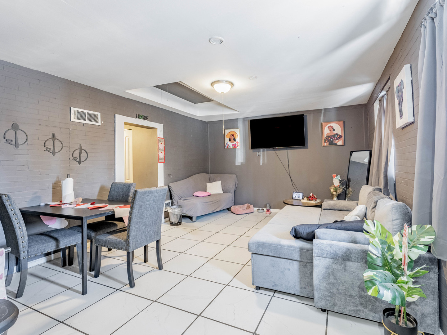 210 Southgate Avenue