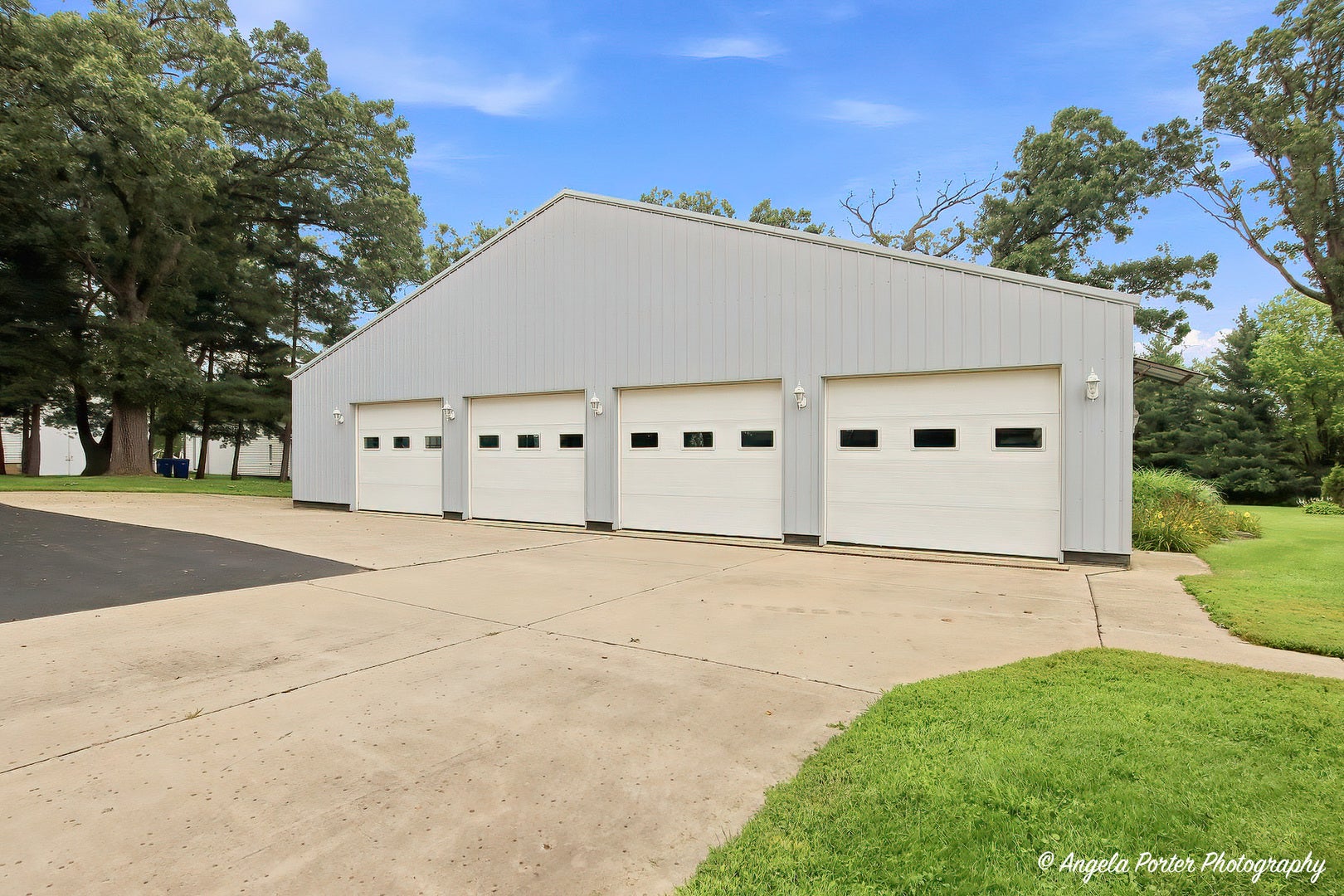 6424 Mccullom Lake Road