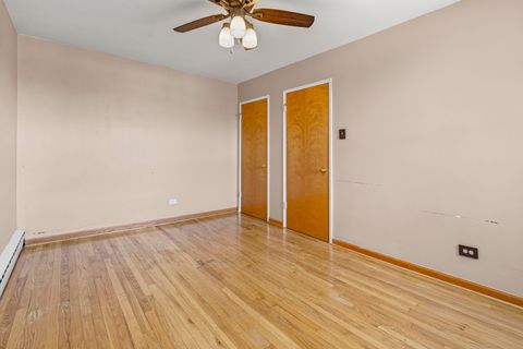 Tiny photo for 2434 W FARRAGUT Street #3B, Chicago, IL 60625 (MLS # 12448992)