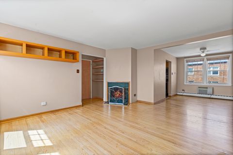 Tiny photo for 2434 W FARRAGUT Street #3B, Chicago, IL 60625 (MLS # 12448992)