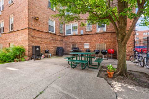 Tiny photo for 2434 W FARRAGUT Street #3B, Chicago, IL 60625 (MLS # 12448992)