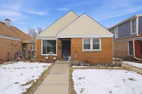 Photo of 33 49th Avenue, Bellwood, IL 60104 (MLS # 12567726)