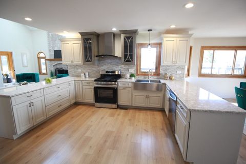 Tiny photo for 17342 Cambridge Place, Tinley Park, IL 60487 (MLS # 12596364)