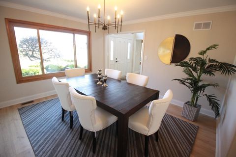 Tiny photo for 17342 Cambridge Place, Tinley Park, IL 60487 (MLS # 12596364)