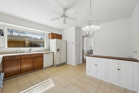 Tiny photo for 1041 Arbor Lane, Glenview, IL 60025 (MLS # 12583127)