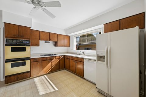 Tiny photo for 1041 Arbor Lane, Glenview, IL 60025 (MLS # 12583127)