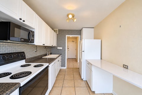 Tiny photo for 5455 N SHERIDAN Road #3815, Chicago, IL 60640 (MLS # 12783934)