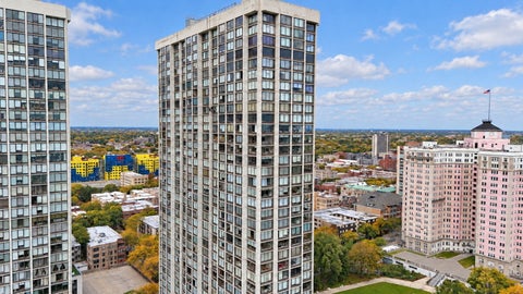 Tiny photo for 5455 N SHERIDAN Road #3815, Chicago, IL 60640 (MLS # 12783934)
