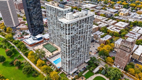 Tiny photo for 5455 N SHERIDAN Road #3815, Chicago, IL 60640 (MLS # 12783934)