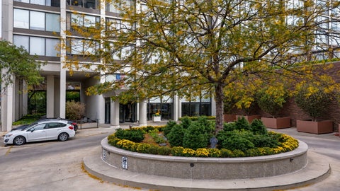 Tiny photo for 5455 N SHERIDAN Road #3815, Chicago, IL 60640 (MLS # 12783934)