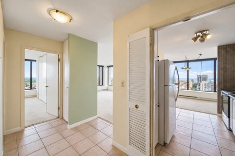 Tiny photo for 5455 N SHERIDAN Road #3815, Chicago, IL 60640 (MLS # 12783934)