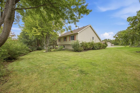 Tiny photo for 1266 Amber Court, Woodstock, IL 60098 (MLS # 12763929)
