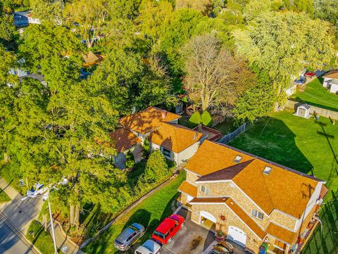 Tiny photo for 921 N Grace Street, Lombard, IL 60148 (MLS # 12622834)