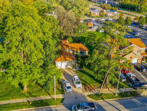 Tiny photo for 921 N Grace Street, Lombard, IL 60148 (MLS # 12622834)