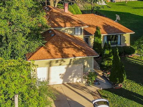 Photo of 921 N Grace Street, Lombard, IL 60148 (MLS # 12622834)