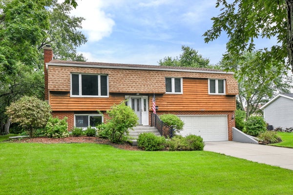 2287 DURHAM DR, WHEATON, IL 60189 - Image 2fcbe7739f08ac2e45b0260e3624b092/3962307728