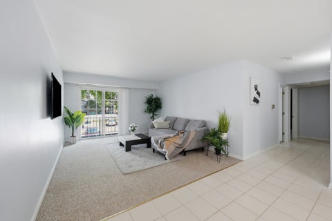 Tiny photo for 1621 N Windsor Drive #215, Arlington Heights, IL 60004 (MLS # 12695555)