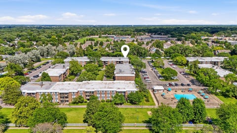 Tiny photo for 1621 N Windsor Drive #215, Arlington Heights, IL 60004 (MLS # 12695555)