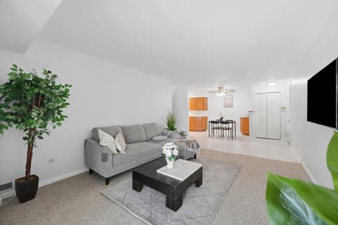 Tiny photo for 1621 N Windsor Drive #215, Arlington Heights, IL 60004 (MLS # 12695555)