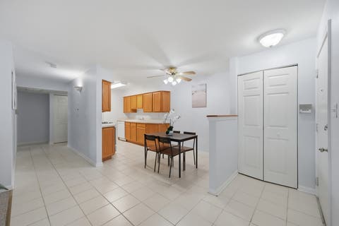 Tiny photo for 1621 N Windsor Drive #215, Arlington Heights, IL 60004 (MLS # 12695555)