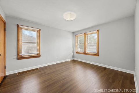 Tiny photo for 727 S Oakland Avenue, Villa Park, IL 60181 (MLS # 12489886)