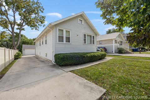 Tiny photo for 727 S Oakland Avenue, Villa Park, IL 60181 (MLS # 12489886)