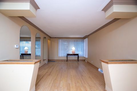 Tiny photo for 7408 S Campbell Avenue, Chicago, IL 60629 (MLS # 12494886)