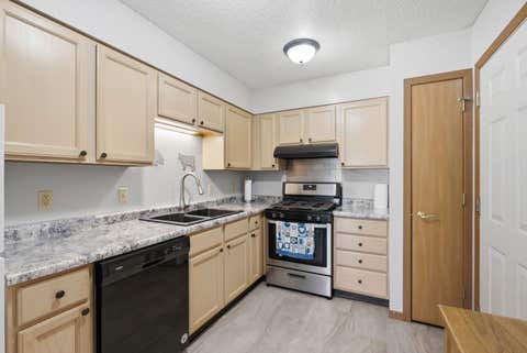 Tiny photo for 905A Coventry Lane, Sterling, IL 61081 (MLS # 12690565)