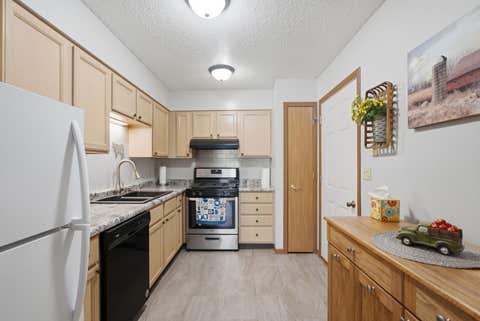 Tiny photo for 905A Coventry Lane, Sterling, IL 61081 (MLS # 12690565)
