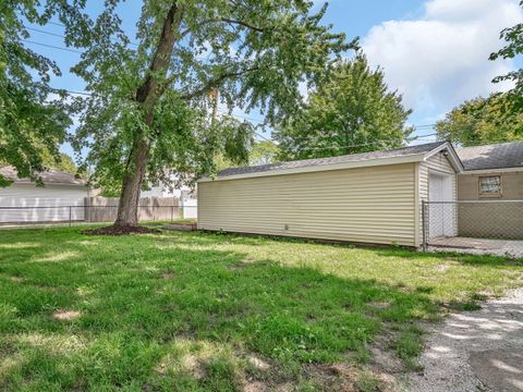 Tiny photo for 721 W South Street, Pontiac, IL 61764 (MLS # 12433929)