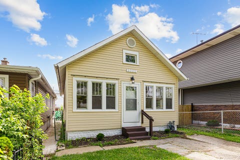 Photo of 3005 Commercial Avenue, Chicago Heights, IL 60411 (MLS # 12649530)