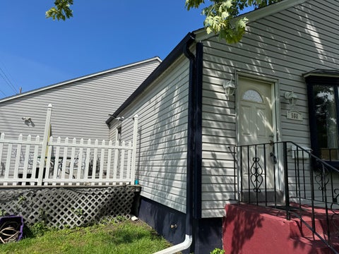 Tiny photo for 560 S 4TH Avenue, Clinton, IA 52732 (MLS # QC4268644)