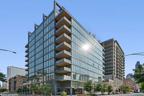 Photo of 366 W Superior Street #604, Chicago, IL 60654 (MLS # 12444454)