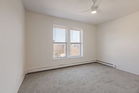 Tiny photo for 543 E 60TH Street #4, Chicago, IL 60637 (MLS # 12596326)